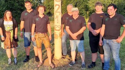 Bild: K. Eichenseer/exb
Der neue Vorstand der Kirwagemeinschaft Ammerthal (von links): Julia Weiß, Felix Ehbauer, Moritz Koberstein, Bernhard Hirsch, Günter Koller, Fabian Wiesmeth und Martin Weiß.