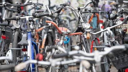 Symbolbild: Sebastian Gollnow/dpa
Dranbleiben will die Umweltschutzinitiative beim Um- und Ausbau des Radwegenetzes in Sulzbach-Rosenberg.