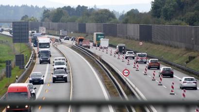 Bild: Gabi Schönberger
Autofahrer müssen sich auf der A93 zwischen Weiden-Frauenricht und Weiden-Süd auf Behinderungen bis Anfang November einstellen.
