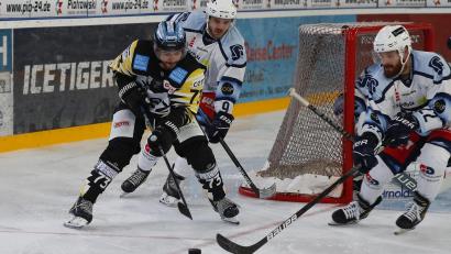 Bild: Fotograf Peter Kolb
Ein Spiel aus der Vorbereitung: Die Blue Devils Weiden gewannen beim DEL2-Verein Bayreuth Tigers mit 5:4.