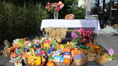 Bild: Bernd Schindler
Erntedank in Kümmersbruck. Im Martin-Schalling-Haus bot sich dieses Bild.