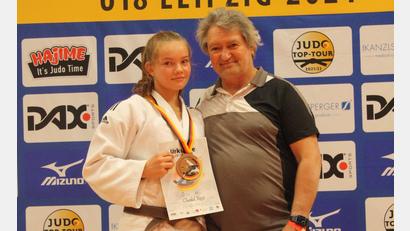 Bild: Privat/exb
Chantal Hesse und Trainer Manfred Schmid.