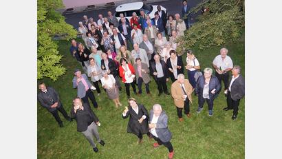 Bild: ads
Mit 24 Paare feiert Pfarrer Josef Irlbacher einen Dankgottesdienst in der Pfarrkirche St. Vitus. Anschließend stoßen alle auf das Ehejubiläum an.