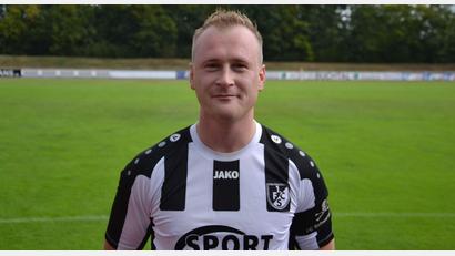 Bild: mr
Schwarzenfelds Spielertrainer Matthias Messmann flog bei der 2:6-Niederlage in Viehhausen mit Gelb/Rot vom Platz.