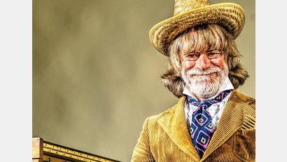 Bild: Helge Schneider/exb
Helge Schneider kommt am 20. Oktober ins ACC.