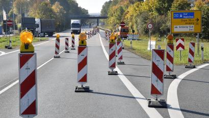 Bild: Petra Hartl
Beim sogenannten "Amberger Schmetterling" beginnt die halbseitige Sperrung der B 299 in Fahrtrichtung Neumarkt.