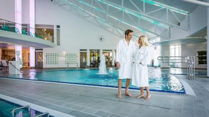 Bild: Thomas Kujat, Tourismuszentrum Oberpfälzer Wald/exb
Die Übernachtungszahlen in der Gemeinde Bad Neualbenreuth sind für Bürgermeister Anlass zur Freude. Im Bild die Badehalle des Kurmittelhauses Sibyllenbad, das einen deutlichen Anteil an der schönen Entwicklung haben dürfte.