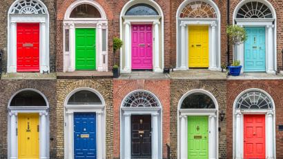 Bild: Delphotostock - stock.adobe.com
Es warten viele neue Türen darauf, von uns geöffnet zu werden.