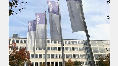Bild: Gabi Schönberger
Die Stadt Weiden und der Landkreis Neustadt wollen die berufliche Schullandschaft neu strukturieren. Davon soll auch die Europa-Berufsschule in Weiden profitieren.