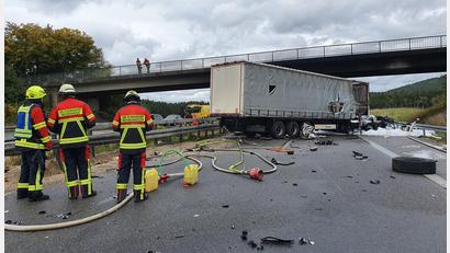 Bild: vifogra
Am 6. Oktober fuhr ein Lastwagen auf einen Sicherungsanhänger auf. Die Hinweise auf eine Alkoholisierung des Fahrers bestätigten sich nicht.