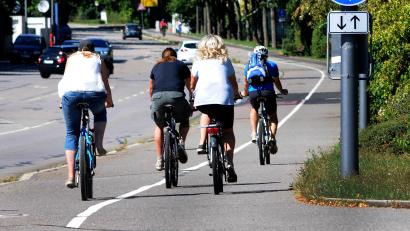 Archivbild: Stephan Huber
Radfahrer haben es im Amberg nicht immer leicht. Die Stadt will hier nun helfen. Der Beitritt zur Arbeitsgemeinschaft fahrradfreundlicher Kommunen soll vieles einfacher machen.
