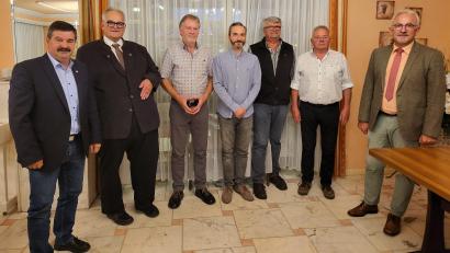 Bild: tok
Von links: Helmut Grünbauer, Rudolf Limmer, Walter Trauner, Markus Kulikow, Siegfried Gleißner, Peter Punzmann, Rudolf Schopper