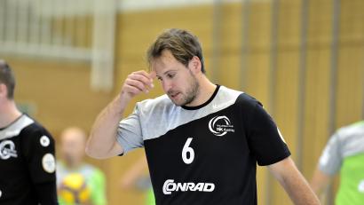 Archivbild:  Ziegler
Florian Birner, Spielertrainer des VC Amberg, wird froh sein, das Spiel gegen Grafing II abgehakt zu haben.