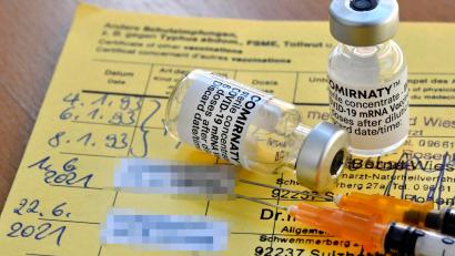 Bild: Petra Hartl
Die von Bayern-Profi Joshua Kimmich ausgelösten Debatten über eine Corona-Impfung beschäftigen nicht nur die Fußballwelt.