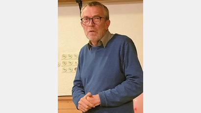 Bild: bsc
Viel Beifall spendeten die Zuhörer Bildungsreferent Bernhard Suttner (Bild). Sein Thema: „Der Klimawandel - eine Herausforderung auch für mich“.