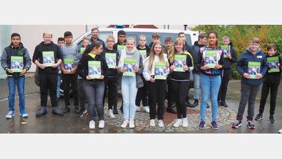 Bild: njn
Schüler der 7. Klasse bei der Ausbildung.