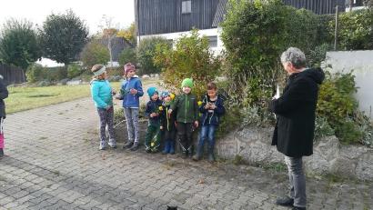 Bild: OGV Liebenstein/exb
Die „Gartenzwerge“ verabschiedeten ihre langjährige Leiterin Anneliese Schuller (rechts).
