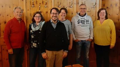 Bild: GEW-Kreisverband/exb 
Die Gewerkschaft "Erziehung und Wissenschaft" wählte einen neuen Kreisvorstand. Das Bild zeigt (von links) Toni Plommer, Anna Forstner, Matthias Haberl, Claudia Jacob, Stefan Rittger sowie Andrea Waninger.