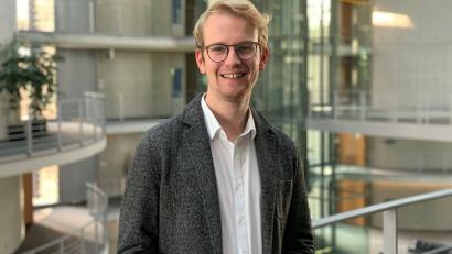 Bild: Manuel Hellmanzik/exb
Der Hirschauer CSU-Orts- und Fraktionsvorsitzende Florentin Siegert, Gründer und Leiter von "Youmocracy – Demokratie braucht Dich!“, freut sich über den Engagementpreis der Friedrich-Ebert-Stiftung