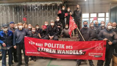 Bild: Günther Lehrer/exb
Der Aktionstag der IG Metall in der Schweißabteilung bei Siemens in Luhe-Wildenau.