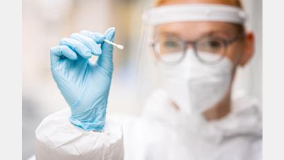 Symbolbild: Moritz Frankenberg/dpa
In 33 von 38 Orten im Landkreis Neustadt/WN waren zwischen dem 26. Oktober und 1. November Menschen nachweislich mit dem Coronavirus infiziert.