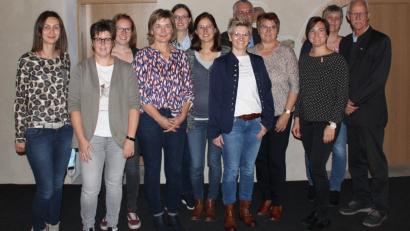 Bild: OGV Hohentreswitz/exb 
Den neuen Vorstand des Obst- und Gartenbauvereins Hohentreswitz zeigt das Bild. An der Spitze steht weiterhin Christa Irlbacher (Vierte von rechts) als Vorsitzende.
