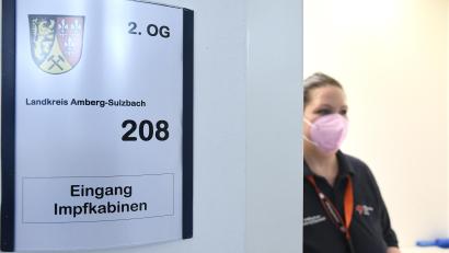 Bild: Petra Hartl
Das Impfzentrum in Sulzbach-Rosenberg hat ab Dienstag wieder fünf Tage in der Woche geöffnet.