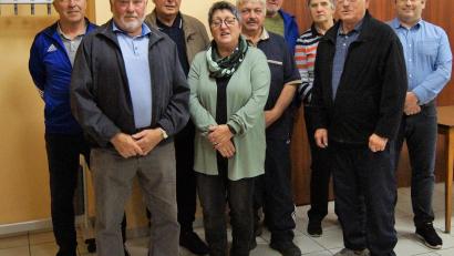 Bild: Karl Fröbel/exb 
Dem Vorstand gehören an (von links): Georg Baumer, Karl Mayer, Matthias Grundler, Beate Roßmeisl, Josef Pürner, Franz Schwarz, Anna Wiedl, Erwin Biersl und Andreas Eckl (Vorstand TV Nabburg). .