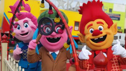 Bild: Remo Frank/exb 
Remo's Maskottchen-Figurenshow-Theater. Das Puppenspiel mit handgemachten Figuren gastiert ab dem 12. November auf dem neuen Zeltplatz in Weiden.