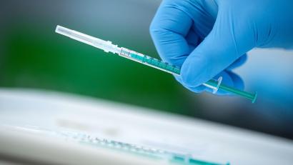 Symbolbild: Sina Schuldt/dpa
Der Münchner Infektiologe Christoph Spinner hält einen neuen Lockdown für nicht hilfreich.