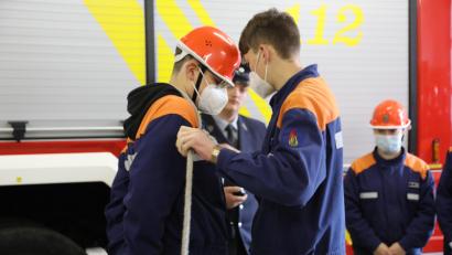 Bild: exb
Fit for Fire - 51 junge Floriansjünger legen die Jugendflamme Stufe III ab .