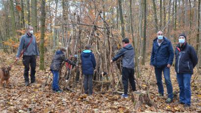 Bild: Kunz
Für die Schüler der Hans-Scholl-Schule wird es im Schulwald künftig viel zu tun geben. Das Iglu wurde schon gebaut.