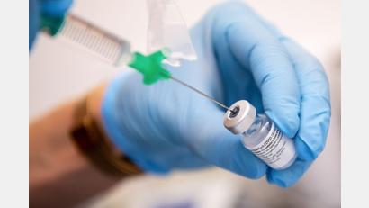 Bild: Sven Hoppe
Auch Kliniken in Nürnberg und Erlangen haben der dpa mitgeteilt, dass es dort nach Impfungen zu keinem größeren Ausfall von Ärzten und Pflegepersonal gekommen sei.