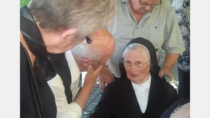 Archivbild: mma
Schwester Germella hörten alle Menschen gern zu. Nun ist die Ordensfrau, die 16 Jahre lang den Hahnbacher Kindergarten leitete, gestorben.