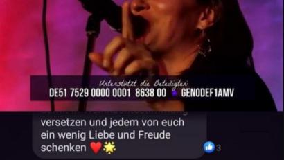 Bild: facebook.com/lifeamberg
Zuhörer durften vor einem Jahr nicht in die Erlöserkirche. Während Diana Laden sang, kommentierten die Fans online in Echtzeit.