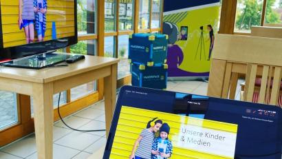 Bild: Gemeinde Schlammersdorf/exb
Für Videoclips, Foto-Shootings und Medienbildung steht allen Bürgern in Schlammersdorf eine moderne Technikausrüstung zur Verfügung,