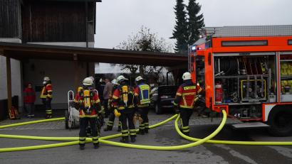 Bild: eg
In der Schulstraße in Wiesau hat es am Dienstag gebrannt.