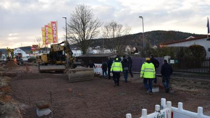 Bild: bnr
Im Bauabschnitt I der Bahnhofstraße läuft alles nach Plan. Bis zum 10. Dezember soll der Abschnitt fertig sein.