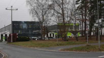 Bild: wro
Ziegler will am Standort Schönhaid (Bild) expandieren. Mit dem Antrag zum Bau einer Lagerhalle für Holzprodukte befasste sich der Marktrat Wiesau in seiner Sitzung am Montagabend.