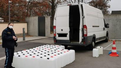 Bild: Polizeiinspektion Waldsassen/exb
In den transportierten Kanister war Chlorwasserstoff und das Lösungsmittel Ethylacetat.