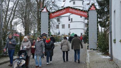 Archivbild: dob
Auch heuer wird es keinen romantischen Weihnachtsmarkt im Schlosshof geben.