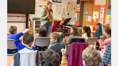 Bild: ads
Die Ehenbachtaler Blaskapelle aus Schnaittenbach wirbt an den Schulen um Musikernachwuchs.