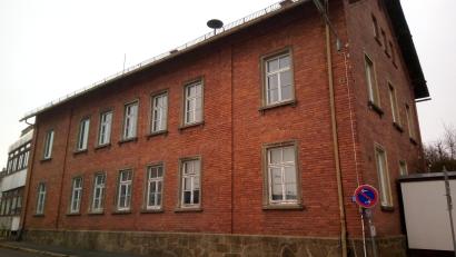 Bild: fpoz
Für den möglichen Grunderwerb im Bereich Bahnhofstraße 18 (Bild) sind in der Bedarfsanmeldung für Städtebaufördermittel 55.000 Euro angesetzt.