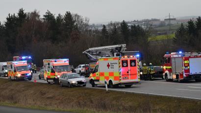 Bild: gf
Auf der B85 zwischen Amberg und Sulzbach-Rosenberg kam es am Freitagmorgen auf Höhe von Speckmannshof zu einem Verkehrsunfall. Fünf Fahrzeuge waren daran beteiligt.