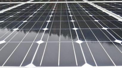 Symbolbild: Petra Hartl
Die geplante Errichtung von Freiflächen-Photovoltaikanlagen ist das dominierende Thema bei der Sitzung des Freudenberger Gemeinderats.