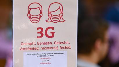Bild: Arne Dedert
Die 3G-Regel gilt künftig deutschlandweit am Arbeitsplatz.