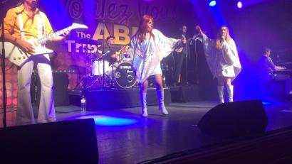 Bild: sei
Durrch mehrere Kostümwechsel präsentierte die Truppe auch einen kleinen Rückblick auf die Mode der ABBA-Zeit.