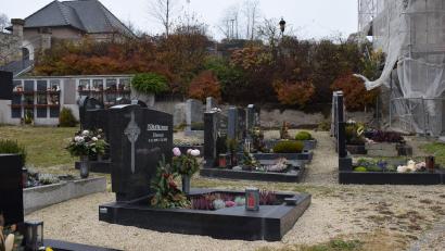 Bild: bnr
Der untere Teil des Friedhofes soll neu gestaltet werden. Um ein harmonisches Bild zu erhalten, werden neun Grabstellen räumlich versetzt.