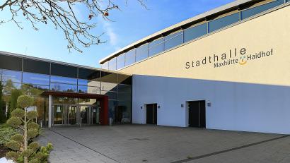 Bild: Hösamer
Die Außenstelle des Impfzentrums in Maxhütte-Haidhof könnte bald wieder eröffnet werden.