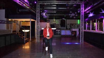 Archivbild: szl
Ab heute, 1. Oktober, darf wieder in Clubs gefeiert werden, ohne Maske, ohne Abstand, mit lauter Musik. Dann sitzt Disco-Inhaberin Edeltraud Weyh-Preßler sicher nicht mehr alleine im WS Club in Kulmain.